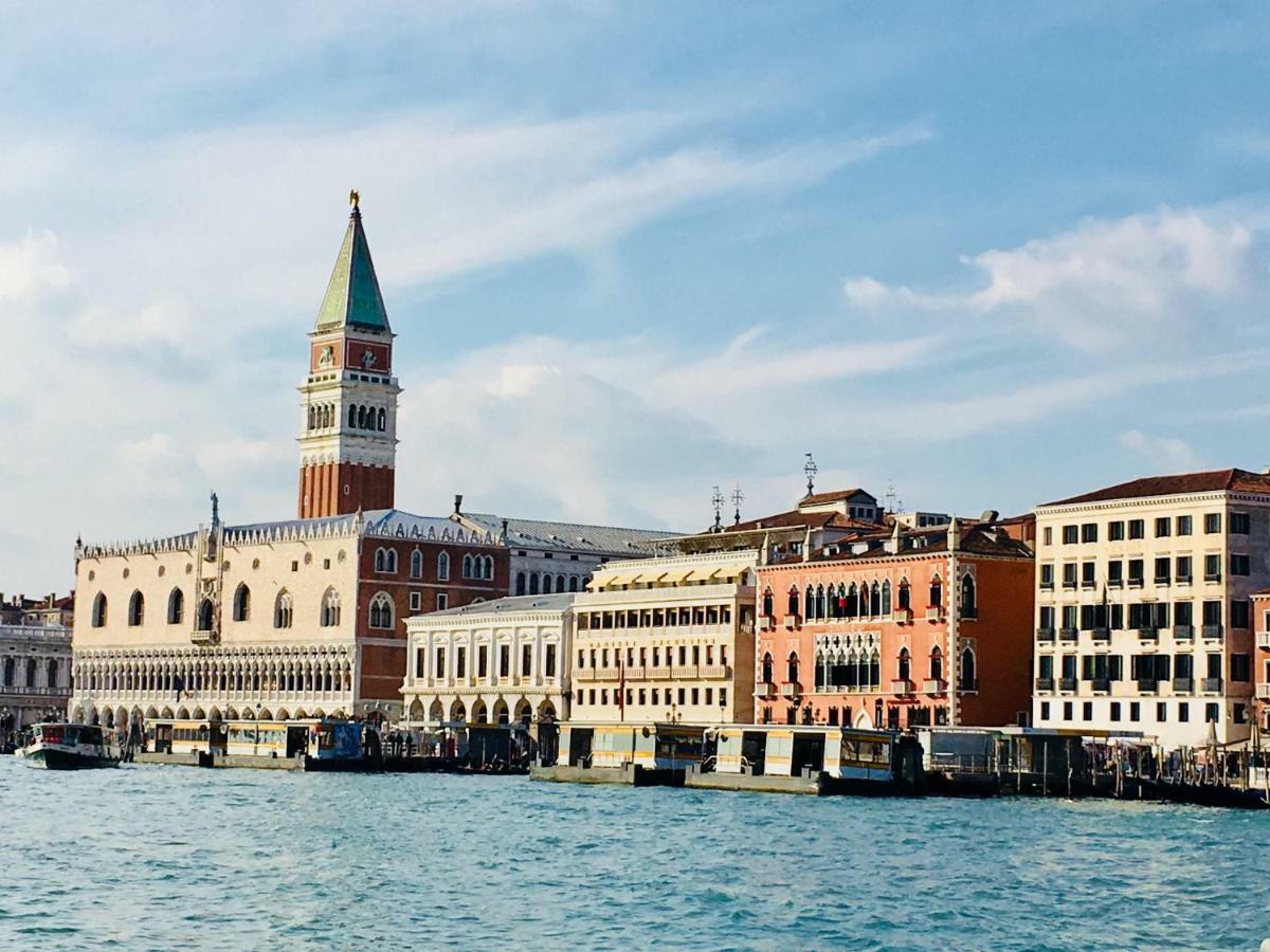 Biennale Family Apartment In Venezia Eksteriør bilde